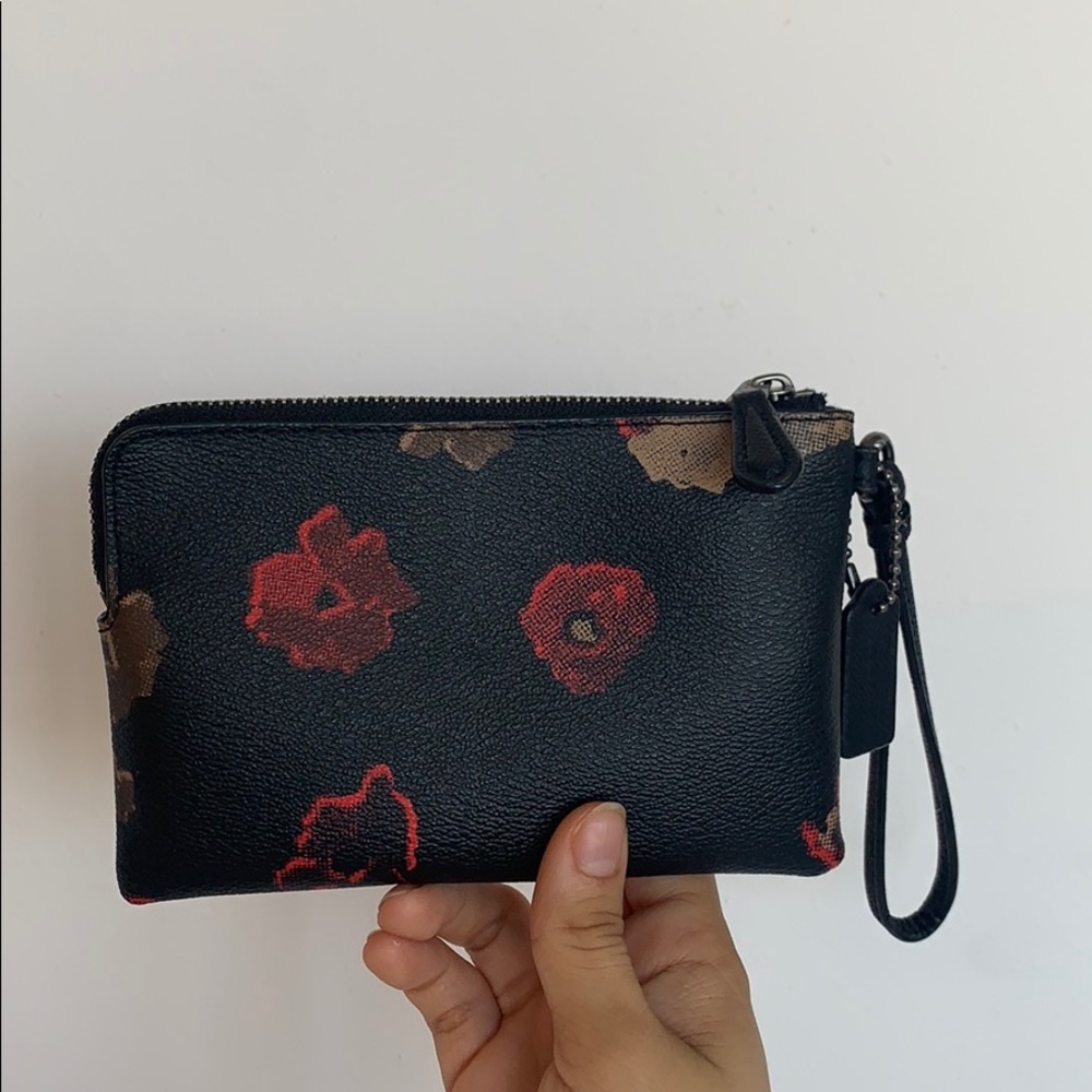 Coach wristlet - Picture 2 of 2